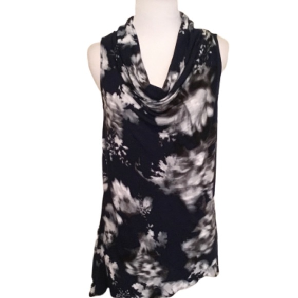 Simply Vera Vera Wang Tops - Simply Vera Vera Wang Blue & White Floral Tunic S